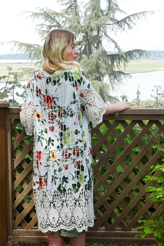 PT05043 CREAM Floral and Lace Duster