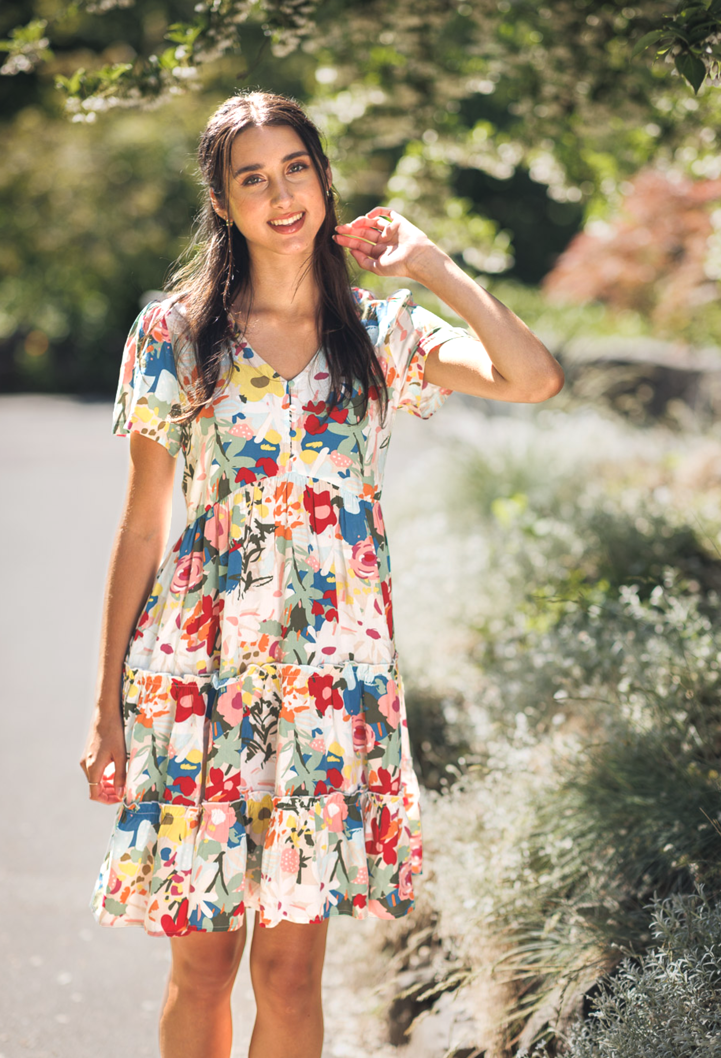 PD18557 WHITE Short Sleeve Tiered Floral Henley Dress w Pockets