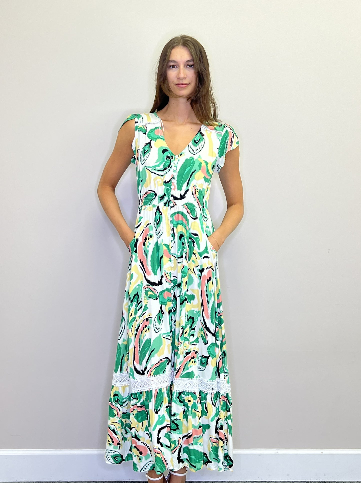 PD18511 GREEN Abstract s/s maxi dress with lace inset & pockets