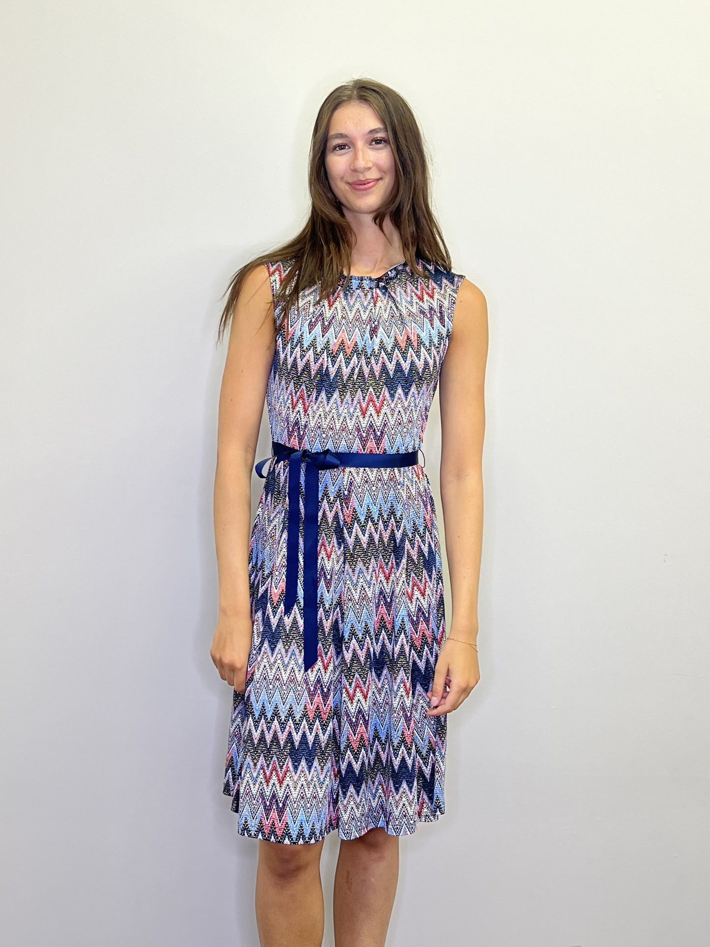 PD18554 NAVY Stretch Chevron Print Dress with Tie Belt