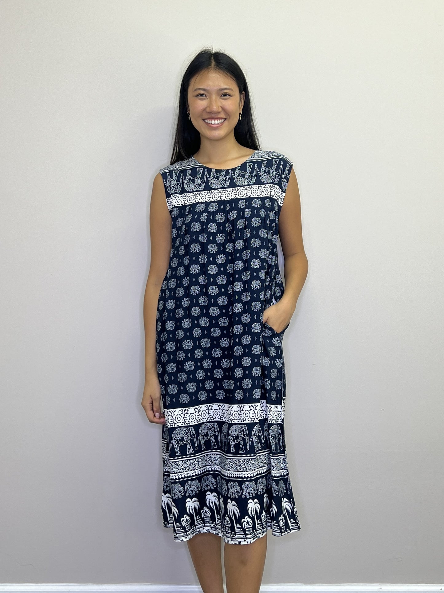 PD18626 NAVY Sleeveless Elephant Print Smock Dress with Pockets