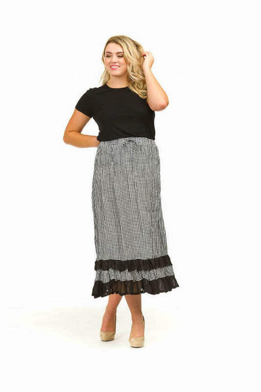 PS01913 BLKWH Gimgham Check Ruffle Hem Skirt