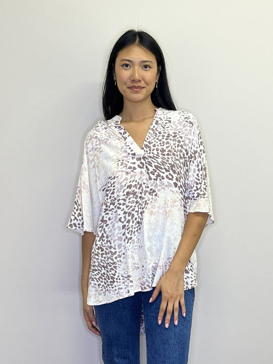 PT18079 WHITE Animal Print Oversizwd Dolman Sleeve Top