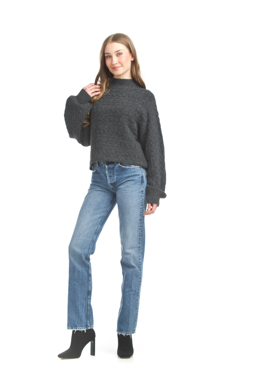 ST17232 CHARC cable knit pullover with ribbed detail